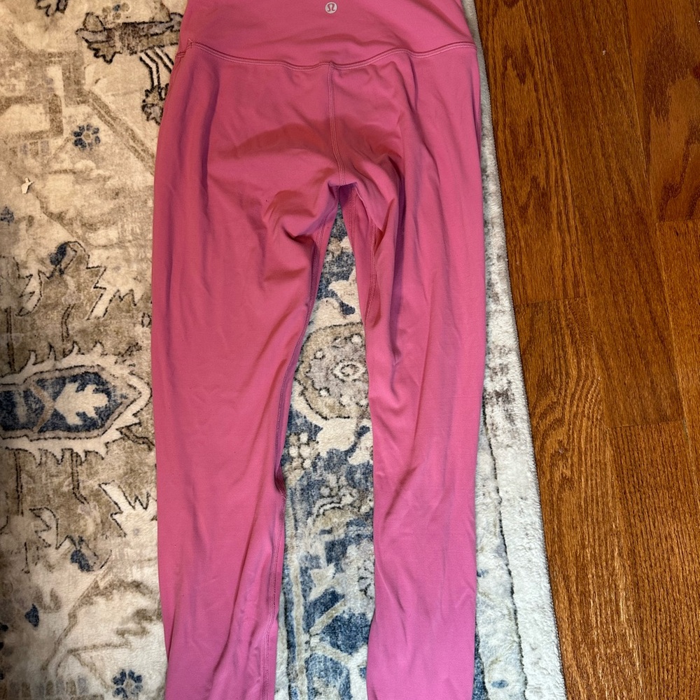 Lululemon Size 6 LIKE NEW